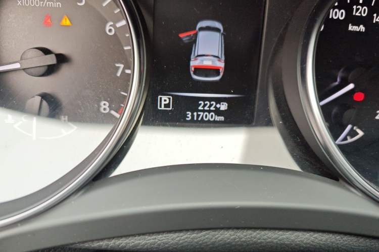 Used Nissan Qashqai 2022 2.0L CVT XV Premier Luxury Edition Odometer Close Up
