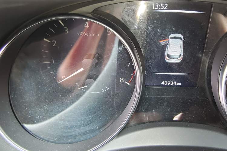 Used Nissan Qashqai 2022 2.0L CVT XV Premier Luxury Edition Odometer Close Up