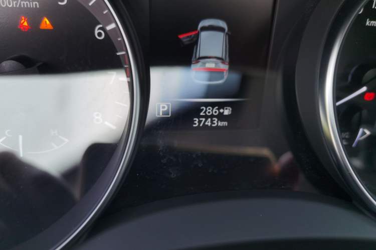 Used Nissan Qashqai 2022 2.0L CVT XV Premier Luxury Edition Odometer Close Up
