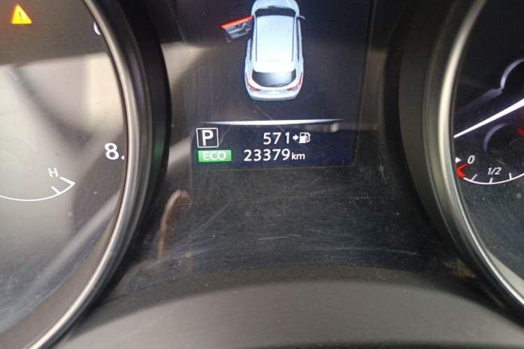 Used Nissan Qashqai 2022 2.0L CVT XV Premier Luxury Edition Odometer Close Up