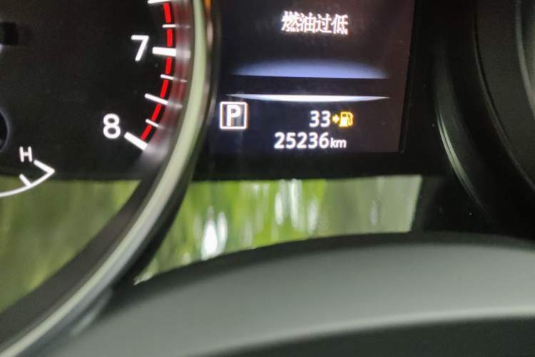 Used Nissan Qashqai 2022 2.0L CVT XV Premier Luxury Edition Odometer Close Up
