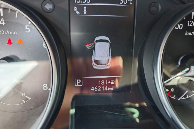 Used Nissan Qashqai 2022 2.0L CVT XV Premier Luxury Edition Odometer Close Up