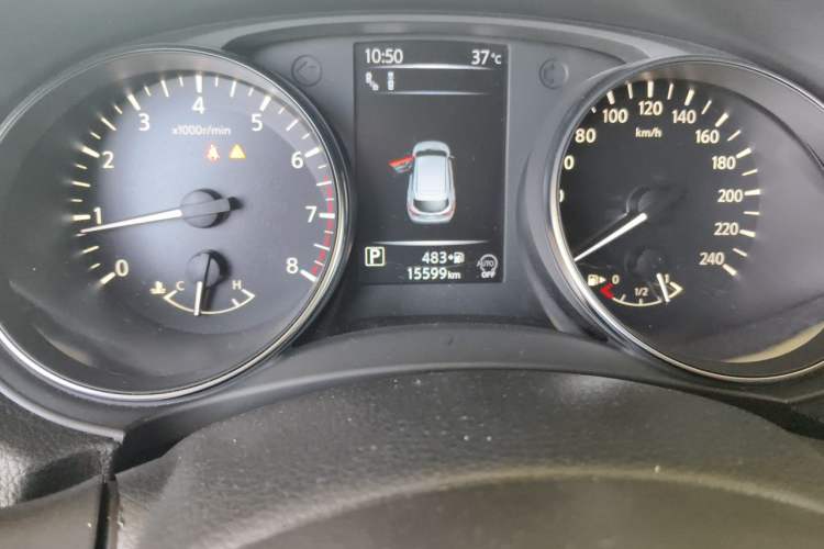 Used Nissan Qashqai 2022 2.0L CVT XV Premier Luxury Edition Odometer Close Up
