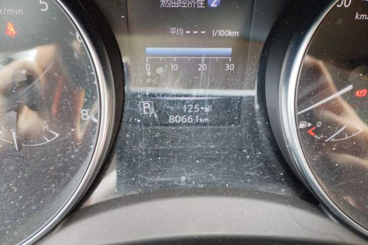 Used Nissan Qashqai 2022 2.0L CVT XV Premier Luxury Edition Odometer Close Up