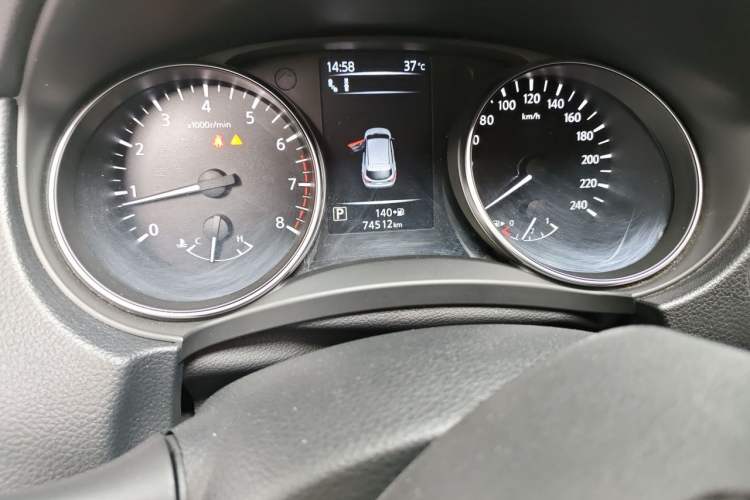 Used Nissan Qashqai 2022 2.0L CVT XV Premier Luxury Edition Odometer Close Up