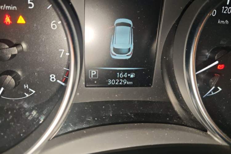 Used Nissan Qashqai 2022 2.0L CVT XV Premier Luxury Edition Odometer Close Up