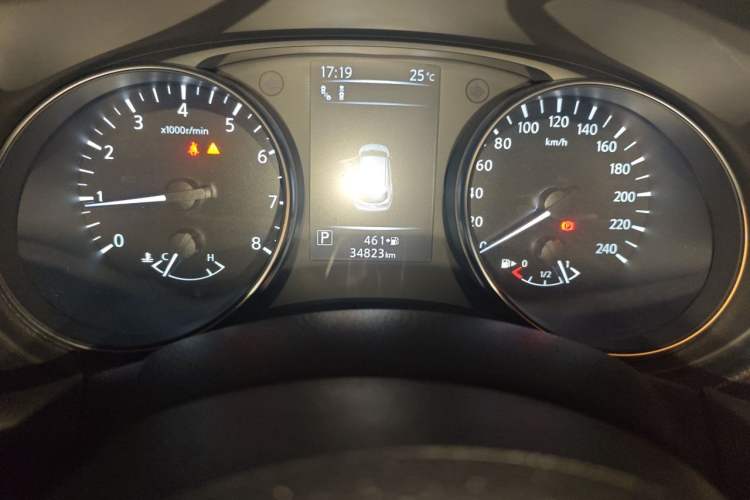 Used Nissan Qashqai 2022 2.0L CVT XV Premier Luxury Edition Odometer Close Up