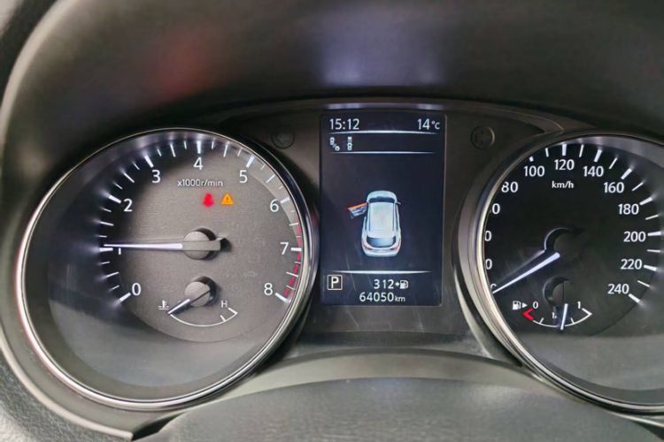 Used Nissan Qashqai 2022 2.0L CVT XV Premier Luxury Edition Odometer Close Up