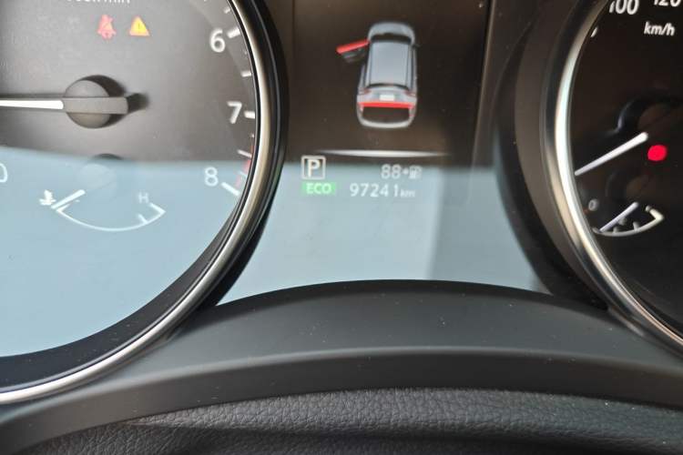 Used Nissan Qashqai 2022 2.0L CVT XV Premier Luxury Edition Odometer Close Up