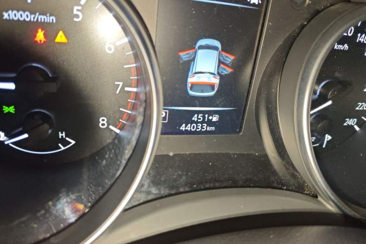 Used Nissan Qashqai 2022 2.0L CVT XV Premier Luxury Edition Odometer Close Up