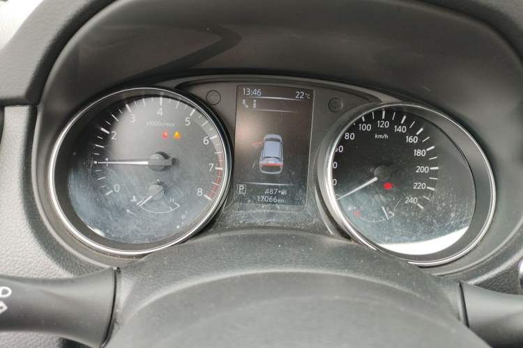 Used Nissan Qashqai 2022 2.0L CVT XV Premier Luxury Edition Odometer Close Up