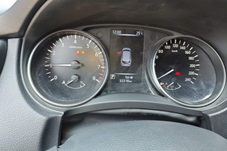 Used Nissan Qashqai 2022 2.0L CVT XV Smart Enjoyment Version Odometer Close Up