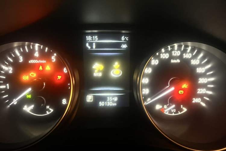Used Nissan Qashqai 2022 2.0L CVT XV Premier Luxury Edition Odometer Close Up