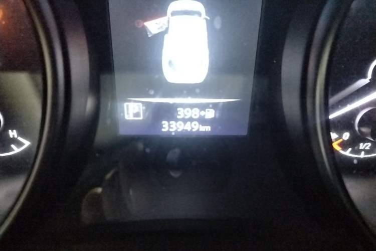 Used Nissan Qashqai 2022 2.0L CVT XV Premier Luxury Edition Odometer Close Up