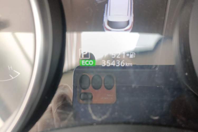 Used Nissan Qashqai 2022 2.0L CVT XV Premier Luxury Edition Odometer Close Up