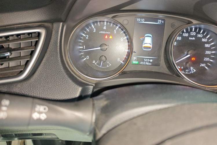 Used Nissan Qashqai 2022 2.0L CVT XV Smart Enjoyment Version Odometer Close Up