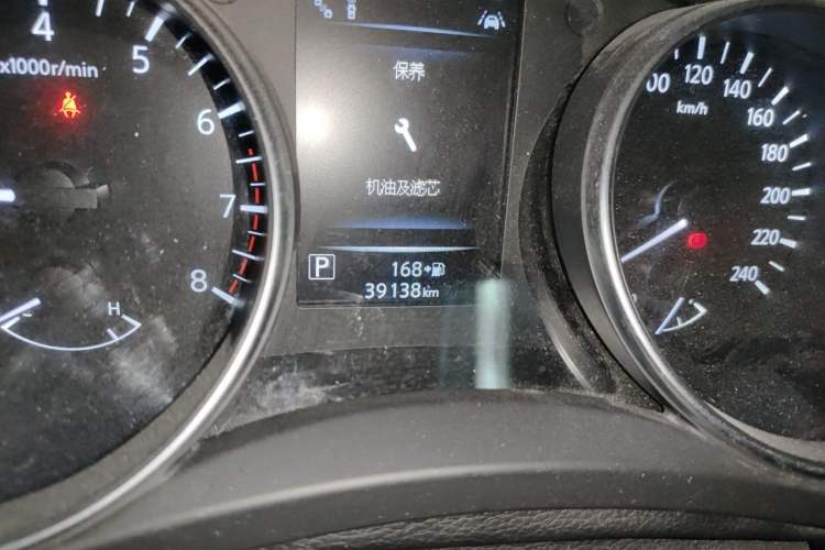 Used Nissan Qashqai 2022 2.0L CVT XV Premier Luxury Edition Odometer Close Up