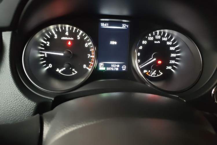 Used Nissan Qashqai 2022 2.0L CVT XV Smart Enjoyment Version Odometer Close Up