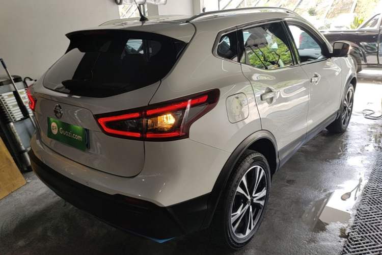 Used Nissan Qashqai 2022 2.0L CVT XV Premier Luxury Edition Rear Right 45 Deg