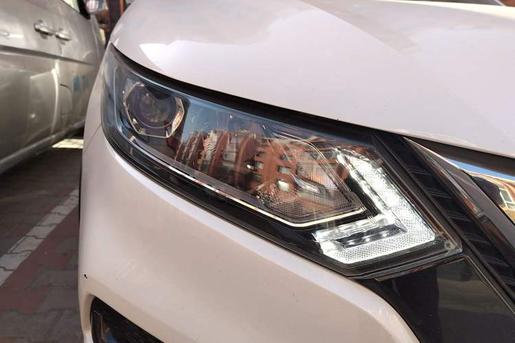 Used Nissan Qashqai 2022 2.0L CVT XV Smart Enjoyment Version Right Front Headlight