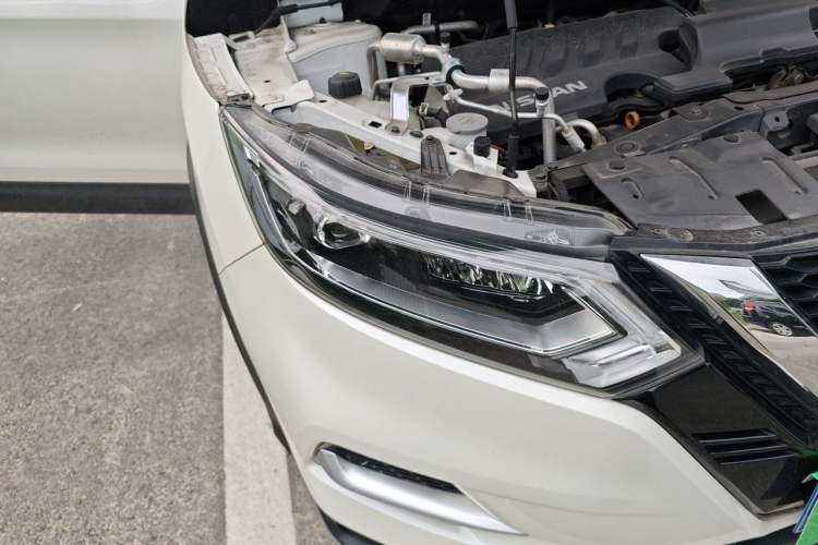 Used Nissan Qashqai 2022 2.0L CVT XV Premier Luxury Edition Right Front Headlight