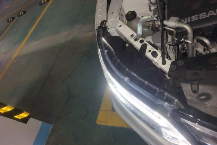 Used Nissan Qashqai 2022 2.0L CVT XV Premier Luxury Edition Right Front Headlight