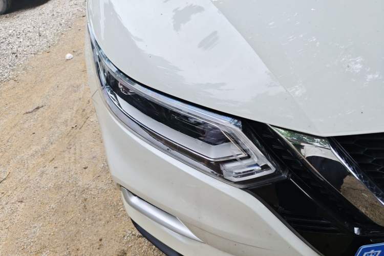 Used Nissan Qashqai 2022 2.0L CVT XV Premier Luxury Edition Right Front Headlight
