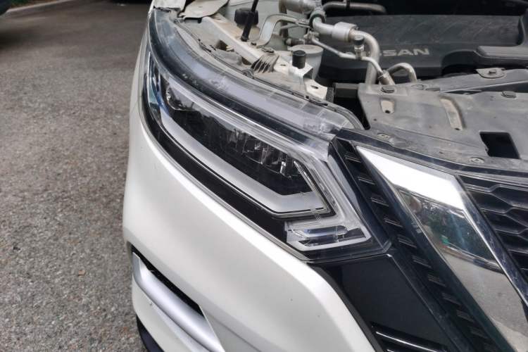 Used Nissan Qashqai 2022 2.0L CVT XV Prem.Pro Deluxe Navigation Edition Right Front Headlight