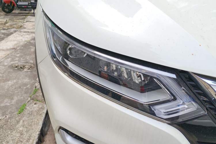 Used Nissan Qashqai 2022 2.0L CVT XV Premier Luxury Edition Right Front Headlight
