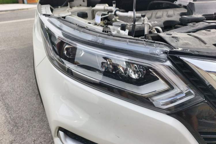 Used Nissan Qashqai 2022 2.0L CVT XV Premier Luxury Edition Right Front Headlight