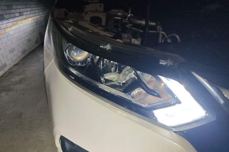 Used Nissan Qashqai 2022 2.0L CVT XV Smart Enjoyment Version Right Front Headlight