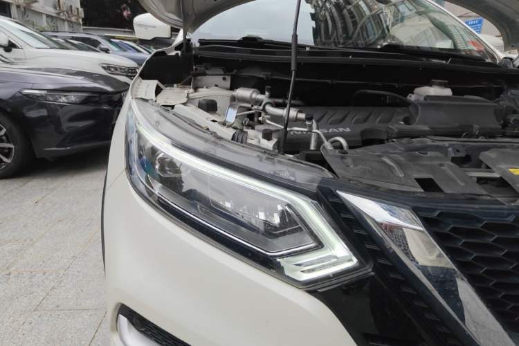 Used Nissan Qashqai 2022 2.0L CVT XV Premier Luxury Edition Right Front Headlight