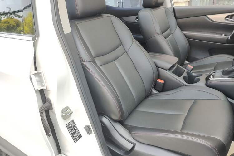 Used Nissan Qashqai 2022 2.0L CVT XV Premier Luxury Edition Right Front Seat