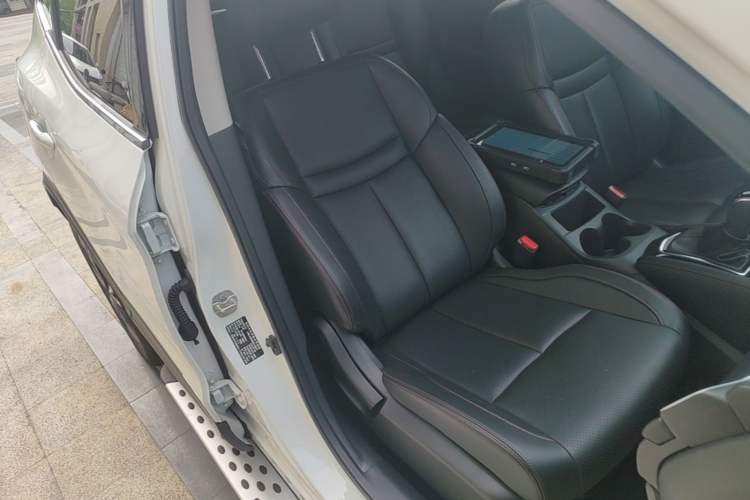 Used Nissan Qashqai 2022 2.0L CVT XV Premier Luxury Edition Right Front Seat