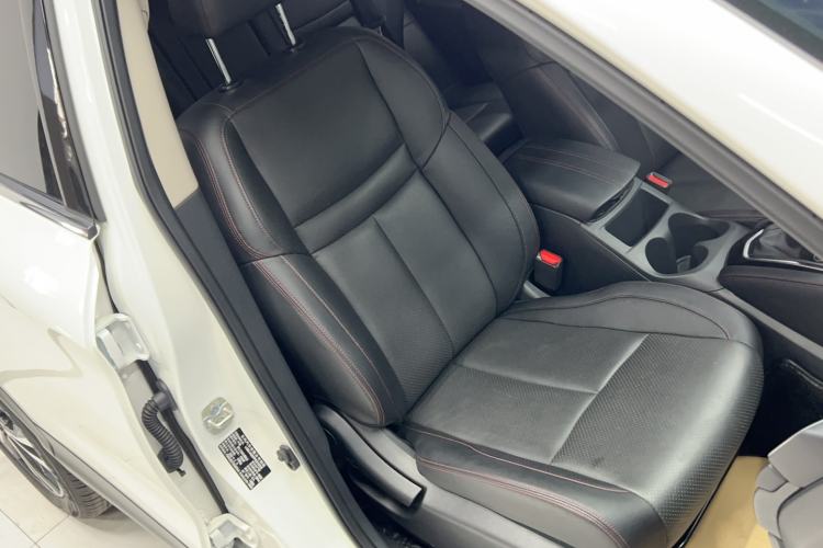 Used Nissan Qashqai 2022 2.0L CVT XV Premier Luxury Edition Right Front Seat