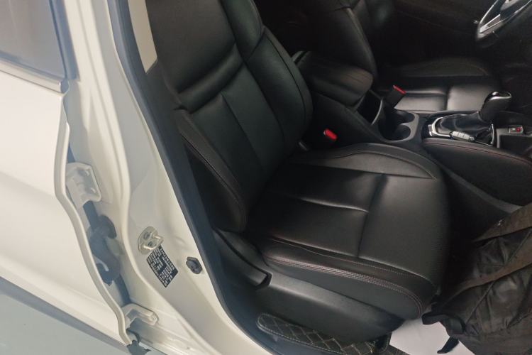 Used Nissan Qashqai 2022 2.0L CVT XV Premier Luxury Edition Right Front Seat