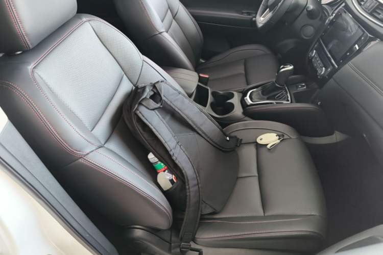 Used Nissan Qashqai 2022 2.0L CVT XV Premier Luxury Edition Right Front Seat