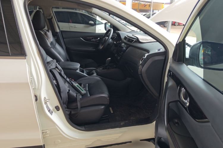 Used Nissan Qashqai 2022 2.0L CVT XV Smart Enjoyment Version Right Front Seat