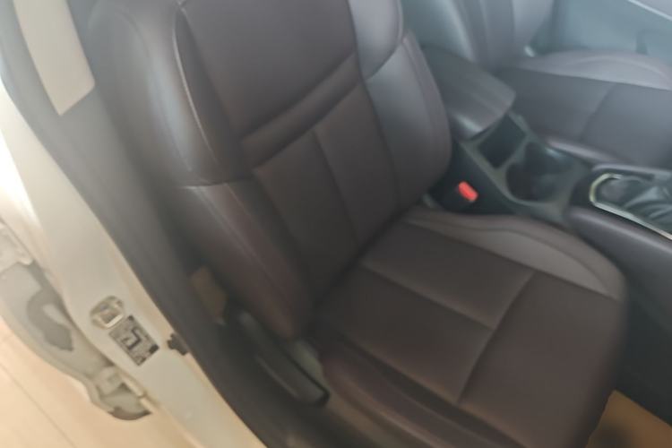 Used Nissan Qashqai 2022 2.0L CVT XV Premier Luxury Edition Right Front Seat