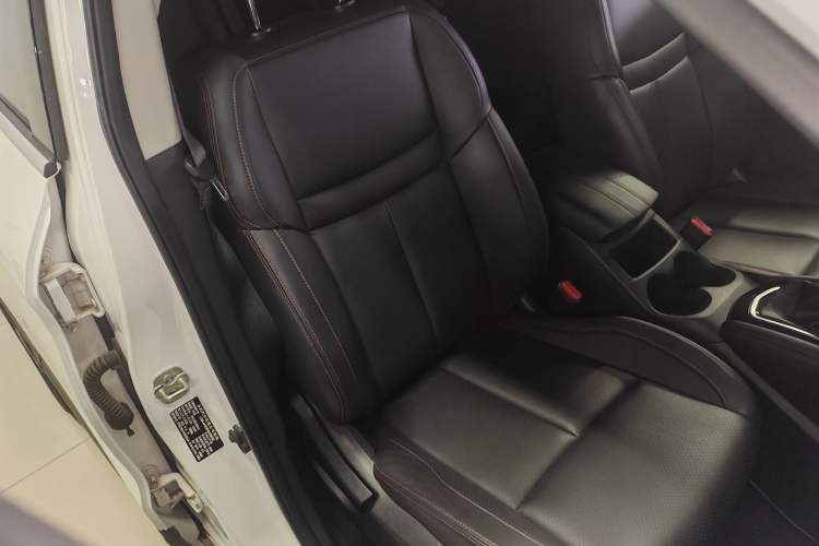 Used Nissan Qashqai 2022 2.0L CVT XV Premier Luxury Edition Right Front Seat