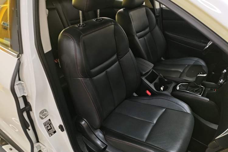 Used Nissan Qashqai 2022 2.0L CVT XV Premier Luxury Edition Right Front Seat