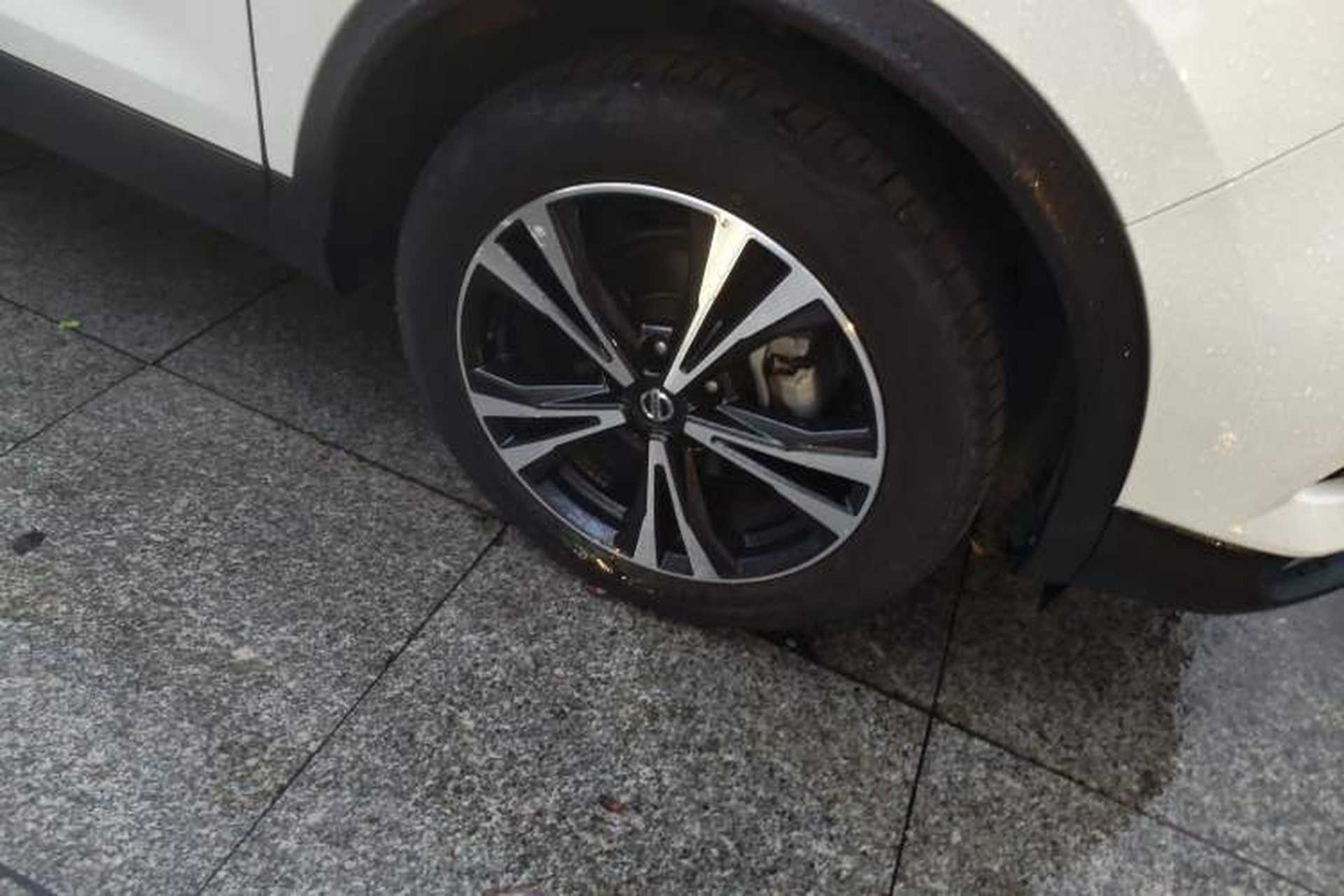Used Nissan Qashqai 2022 2.0L CVT XV Premier Luxury Edition Right Front Wheel Hub