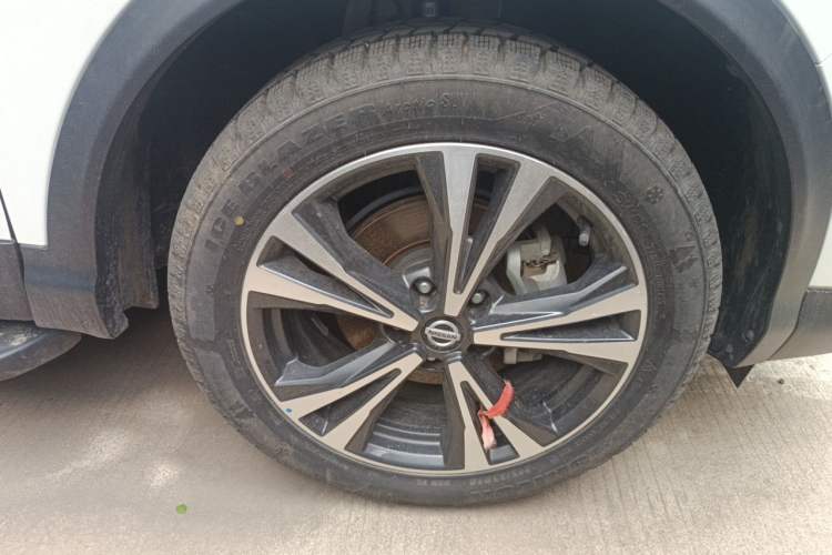 Used Nissan Qashqai 2022 2.0L CVT XV Premier Luxury Edition Right Front Wheel Hub