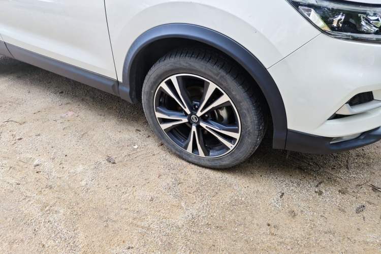 Used Nissan Qashqai 2022 2.0L CVT XV Premier Luxury Edition Right Front Wheel Hub