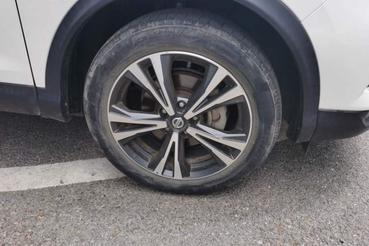 Used Nissan Qashqai 2022 2.0L CVT XV Prem.Pro Deluxe Navigation Edition Right Front Wheel Hub