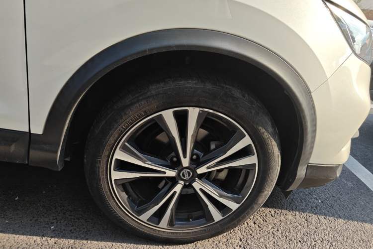 Used Nissan Qashqai 2022 2.0L CVT XV Premier Luxury Edition Right Front Wheel Hub