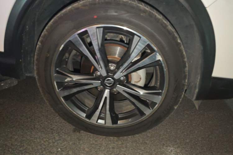 Used Nissan Qashqai 2022 2.0L CVT XV Premier Luxury Edition Right Front Wheel Hub