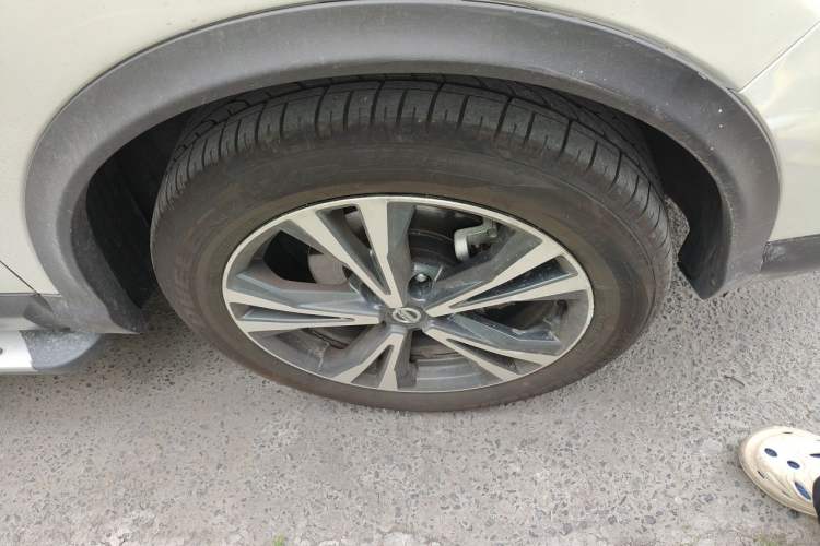 Used Nissan Qashqai 2022 2.0L CVT XV Premier Luxury Edition Right Front Wheel Hub