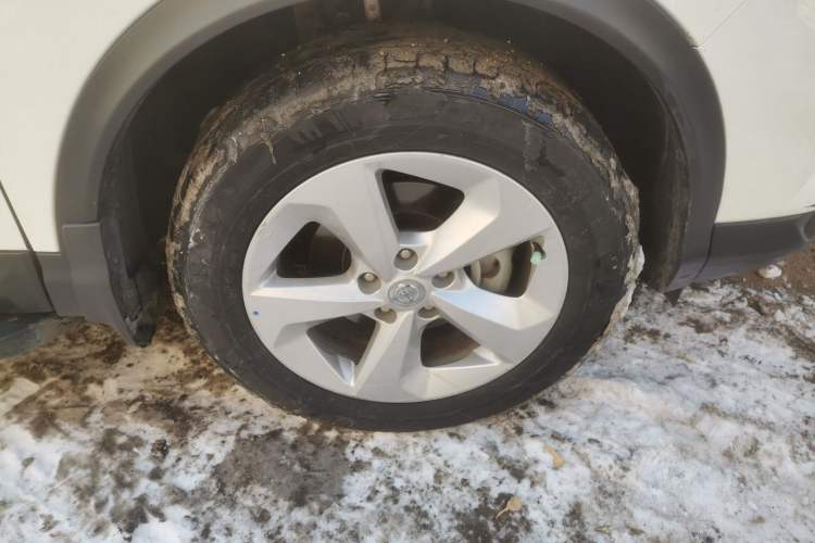 Used Nissan Qashqai 2022 2.0L CVT XV Smart Enjoyment Version Right Front Wheel Hub