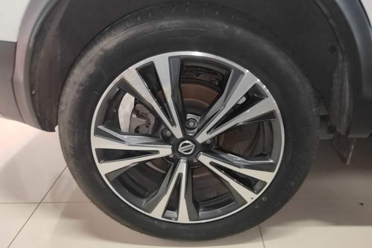 Used Nissan Qashqai 2022 2.0L CVT XV Premier Luxury Edition Right Rear Wheel Hub